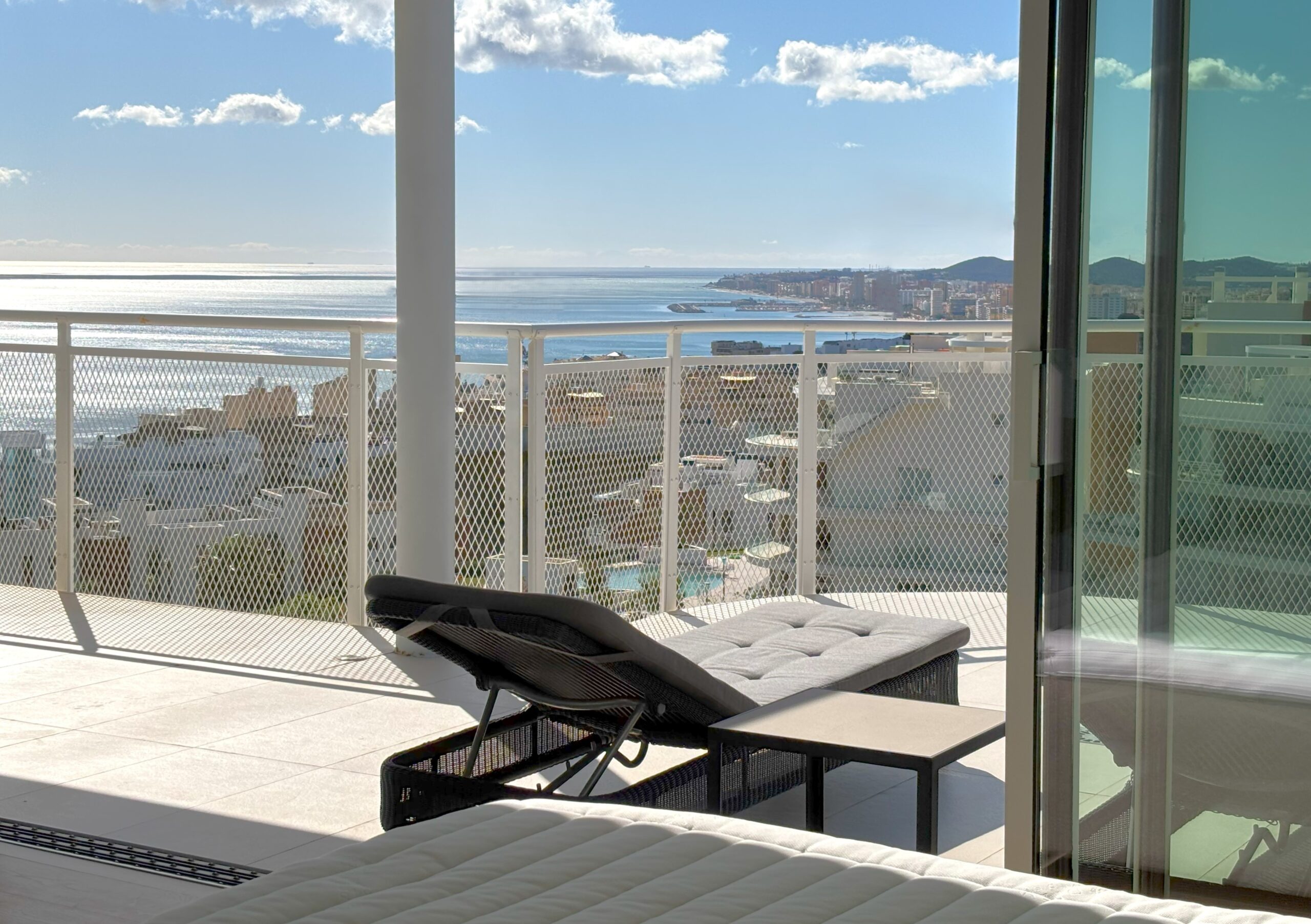 Vista terraza puerto Fuengirola